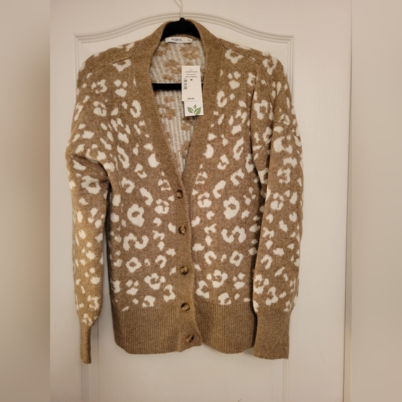 Cardigan - Picture 1 of 1